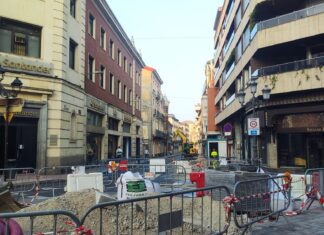 La Calle Don Sancho, cerrada al tráfico hasta el viernes 23 de agosto Calle Don Sancho en obras por la semipeatonalización del centro de Palencia
