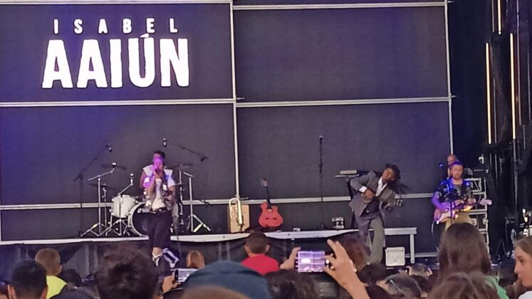 Concierto de Isabel Aai&uacute;n en Buenavista de Valdavia, el 7 de agosto de 2024. Fotos: &Aacute;. Mart&iacute;n