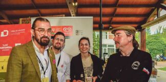 Javier Sansegundo (primero por la izquierda) en un momento de la edición 2023 del Concurso Internacional de Patatas Bravas