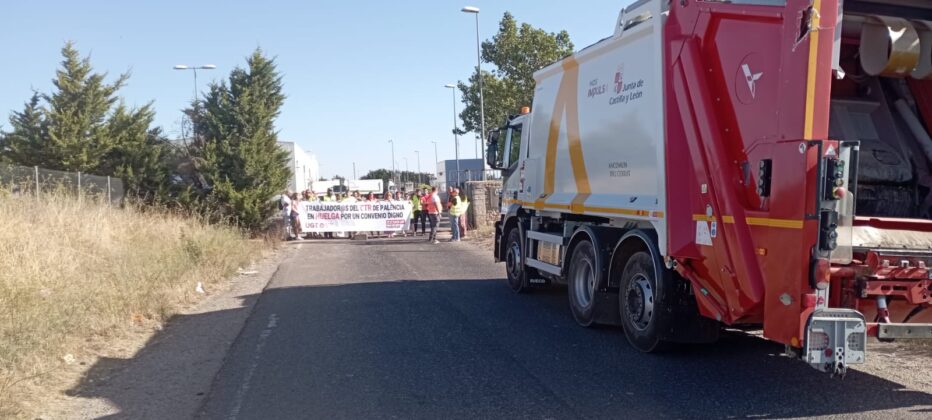 Manifestaci&oacute;n trabajadores CTR lunes 26 de agosto