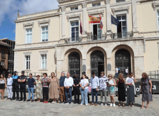 Palencia guarda un minuto de silencio en recuerdo de la última víctima de violencia machista en Valladolid Minuto-de-silencio-crimen-machista-Valladolid