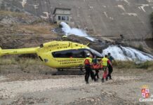 Evacuado en helicóptero a los pies de la presa de Requejada