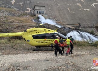Evacuado en helicóptero a los pies de la presa de Requejada