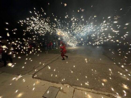 Espect&aacute;culo de fuego en Villaviudas