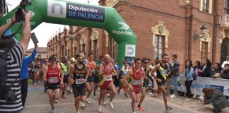 Atletas en los 10.000 de Mariano Haro de Becerril de Campos