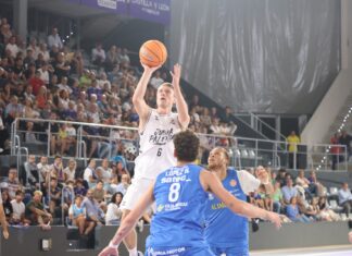 Un Palencia desacertado en el triple (defendiendo y atacando) sucumbe ante el Oviedo