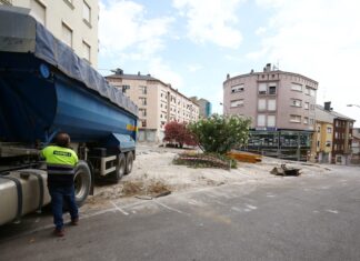 Vecinos del Casco Antiguo de Ponferrada anuncian “guerra” contra la semipeatonalización de la Avenida del Castillo