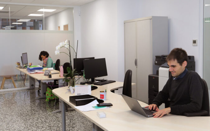 Br&aacute;gimo - Trabajadores de la sede de la AECC en Palencia