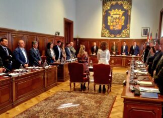 La Diputación Provincial concede la Medalla Provincial de Oro a Mariano Haro a título póstumo Fotografía del Pleno 31 octubre en la Diputación de Palencia