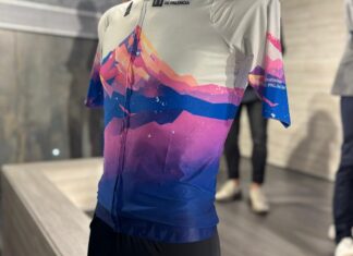 Un maillot con alma palentina Un maillot con alma palentina diseñado por el artista Miguel Berzosa