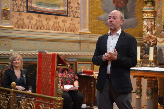 La gu&iacute;a tur&iacute;stica Ana Santoyo en la presentaci&oacute;n de la Sala 115 del Museo del Turismo