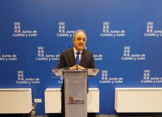 El delegado de la Junta, José Antonio Rubio, ha presidido hoy la Comisión Territorial contra la Violencia de Género