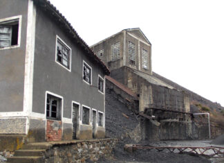 Luz verde a la demolición del cargadero de Antracitas de Besande, en Velilla del Río Carrión