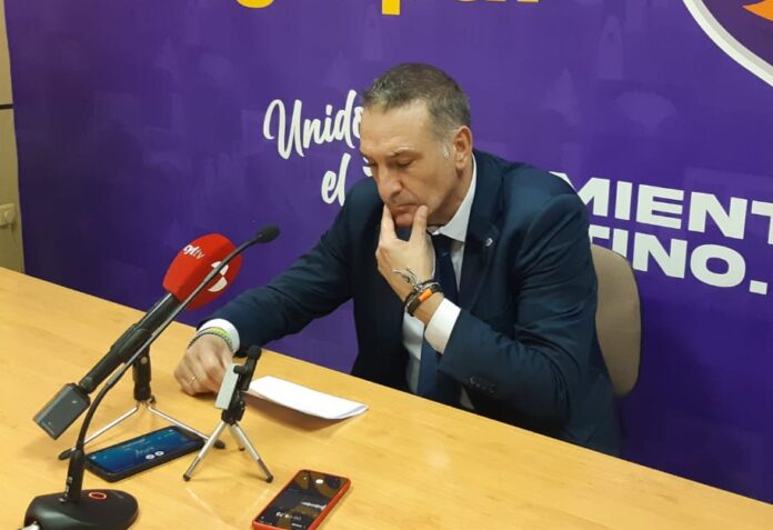 Luis Guil en rueda de prensa