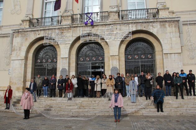 Manifiesto en conmemoraci&oacute;n del D&iacute;a Internacional contra la Violencia de G&eacute;nero en la Plaza Mayor de Palencia