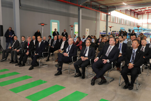Br&aacute;gimo / ICAL . Inauguraci&oacute;n del nuevo Centro Log&iacute;stico de Yazaki en Palencia. El evento cuenta con la presencia de altos ejecutivos de Yazaki Europa, Medio Oriente y &Aacute;frica (Y-EMEA) y Nippon Express, as&iacute; como del embajador de Jap&oacute;n en Espa&ntilde;a, Takahiro Nakamae, y representantes de las autoridades locales y regionales, en la imagen el chairman Munenori Yamada (I) junto al embajador