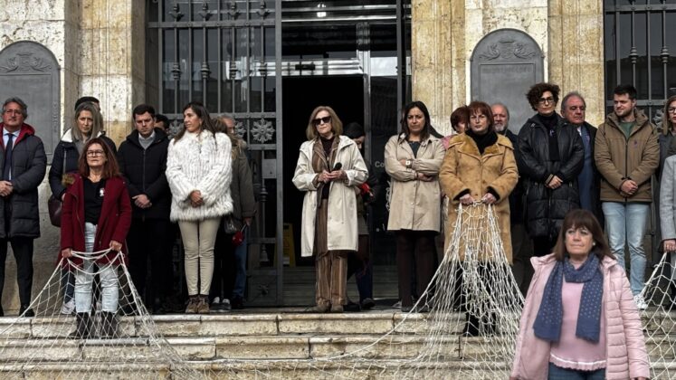 Manifiesto en conmemoraci&oacute;n del D&iacute;a Internacional contra la Violencia de G&eacute;nero en la Plaza Mayor de Palencia