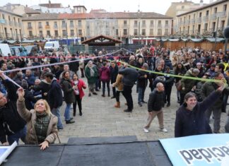 La Plaza Mayor de Palencia se llena de voces en defensa de la inclusión en el Día Internacional de las Personas con Discapacidad Día Internacional de las Personas con Discapacidad
