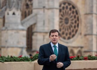 Mañueco ensalza la “estabilidad” de Castilla y León que “está transformado la sociedad y abriendo las puertas a nuestro futuro”