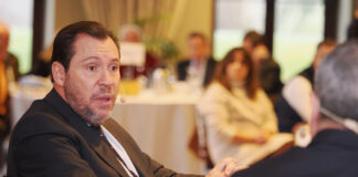 El ministro de Transportes y Movilidad Sostenible participa en el Club de Prensa El Mundo-Diario de Castilla y León