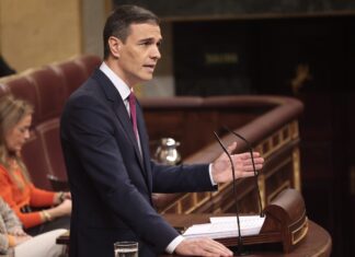 Sánchez celebra el Día de la Constitución “con el corazón” en Valencia y apuesta por “más libertad y prosperidad”