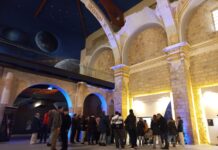 Un puente bajo las estrellas