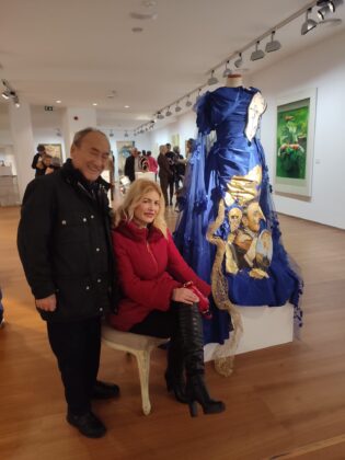 Antonio de la Pe&ntilde;a en la inauguraci&oacute;n de la muestra Arte Palencia del colectivo Thield&oacute;n