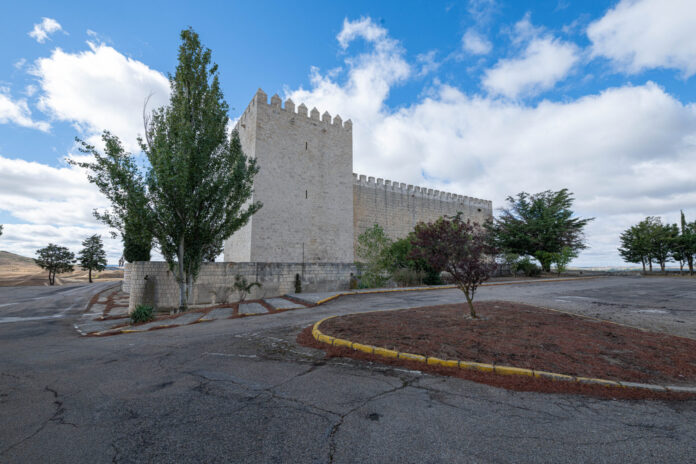 La Diputación de Palencia consigue la financiación del 2 por ciento Cultural para la rehabilitación del Castillo de Monzón de Campos La Diputación de Palencia consigue la financiación del 2 por ciento Cultural para la rehabilitación del Castillo de Monzón de Campos