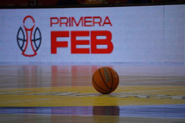 Alimerka Oviedo - S&uacute;per Agropal Palencia Baloncesto. 19/12/24. Foto: Javier Est&eacute;vez. RECURSO BAL&Oacute;N PRIMERA FEB