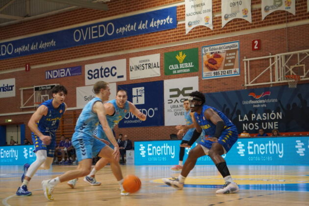 Alimerka Oviedo - S&uacute;per Agropal Palencia Baloncesto. 19/12/24. Foto: Javier Est&eacute;vez