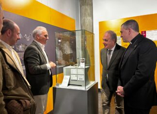 Palencia inaugura la Sala 49 del Museo del Turismo Inauguración en el Museo de Palencia de la Sala 49 del Museo del Turismo dedicada a las téseras de hospitalidad