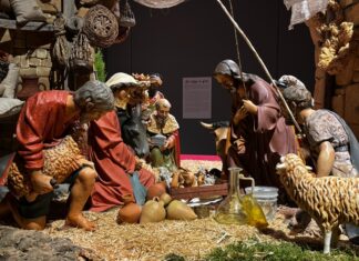 (GALERÍA) La Diputación de Palencia inaugura su tradicional belén y una novedosa alfombra navideña La Diputación de Palencia inaugura su tradicional belén