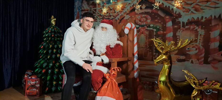 Pap&aacute; Noel visita Hornillos de Cerrato (1)