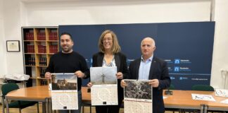 Presentación de los calendarios de la Diputación de Palencia. En la fotografía: Ángeles Armisén, en el centro, acompañada de los diputados provinciales, Urbano Alonso (derecha) y Francisco Pérez (izquierda)