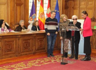 Presentación de “Jugando entre recuerdos”