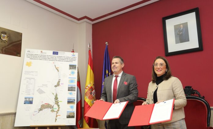 La consejera de Agricultura, Ganadería y Desarrollo Rural firma un convenio con la Comunidad de Regantes del Canal de Pisuerga La consejera de Agricultura, Ganadería y Desarrollo Rural firma un convenio con la Comunidad de Regantes del Canal de Pisuerga