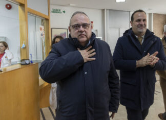 Vázquez defiende la modificación del calendario de vacunaciones en Castilla y León “de acuerdo a las evidencias científicas”