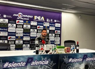 Álex Izquierdo en rueda de prensa ras el partido contra el Burgos Promesas
