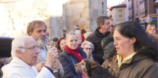 Bendición de los animales cpn motivo de San Antón Abad, en la iglesia de San Miguel