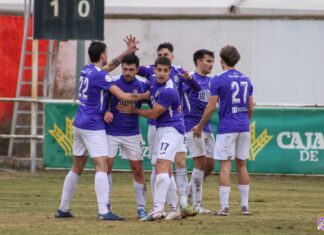 CD Becerril celebrando ante el Atlético Tordesillas
