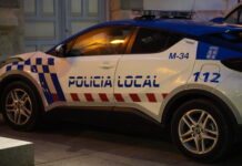 Un hombre abofetea a una mujer en el Paseo del Salón después de solicitar fuego y encuentran que está de manera irregular en España Detenida una mujer en Palencia por agredir a su pareja