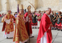 Un horizonte con el reto de convertir la Iglesia palentina en una sociedad abierta e inclusiva El obispo de Palencia, Mikel Garciandía Goñi, el día de San Antolín, patrón de Palencia