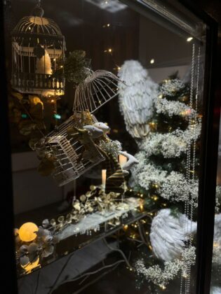 FLORISTER&Iacute;A P&Eacute;TALOS