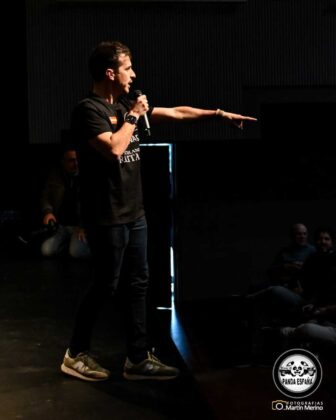 Mon&oacute;logo de Javito Rivas en el III Villamuriel Panda Espa&ntilde;a