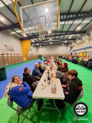 Comida en el III Villamuriel Panda Espa&ntilde;a