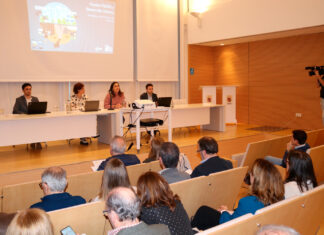 Judith-Castro-y-Miriam-Andrés-en-la-presentación-del-PAI-21