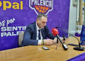 Luis Guil en rueda de prensa