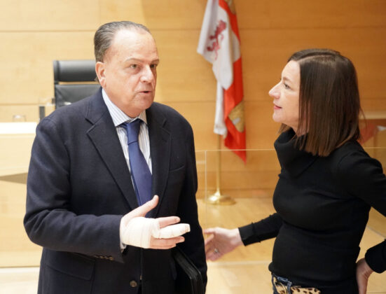 Rub&eacute;n Cacho - El presidente del Consejo de Cuentas de Castilla y Le&oacute;n, Mario Amilivia, presenta en la Comisi&oacute;n de Econom&iacute;a y Hacienda de las Cortes el informe 'Fiscalizaci&oacute;n de los beneficios fiscales de la Comunidad Aut&oacute;noma de Castilla y Le&oacute;n, ejercicio 2021'.