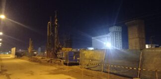 Micropilotadora parada en la madrugada del sábado 18 de enero en las obras de ADIF en el Camino Viejo de Husillos