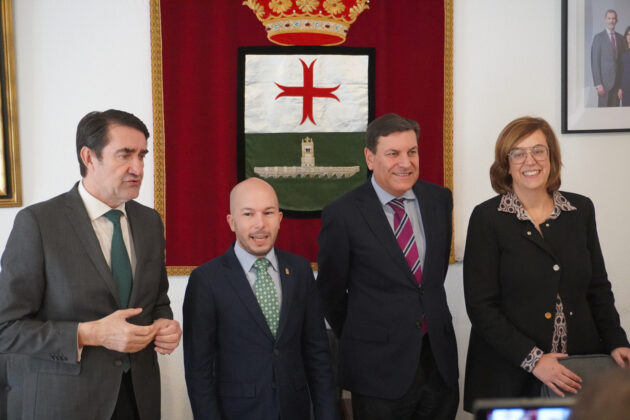 Presentaci&oacute;n del Plan Regional de &Aacute;mbito Territorial para el desarrollo del Pol&iacute;gono Industrial La Gijona en Villamuriel